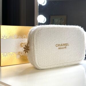 Chanel White Tweed Beauty Bag